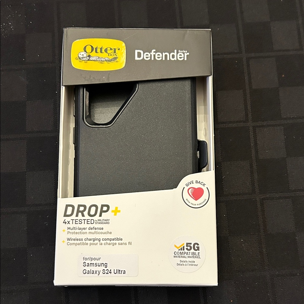 OtterBox Defender Series Black Case for Samsung Galaxy S24 Ultra